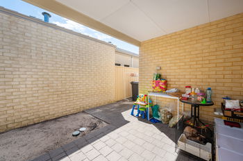 Listing image for 4 Glendalough Loop, CANNING VALE  WA  6155