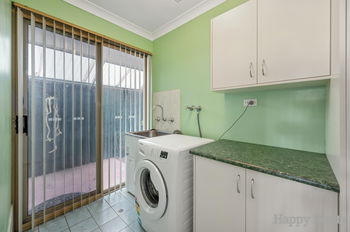 Listing image for 3 Dampier Court, THORNLIE  WA  6108