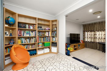 Listing image for 5 Grenadier Drive, THORNLIE  WA  6108