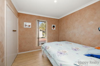 Listing image for 5 Grenadier Drive, THORNLIE  WA  6108