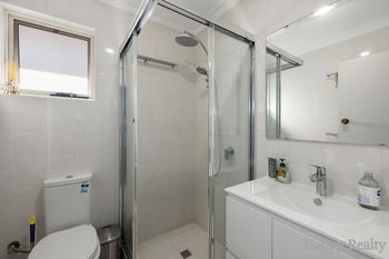 Listing image for 5 Grenadier Drive, THORNLIE  WA  6108