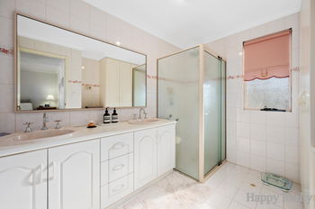 Listing image for 7 Ironwood Court, THORNLIE  WA  6108