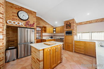 Listing image for 7 Ironwood Court, THORNLIE  WA  6108