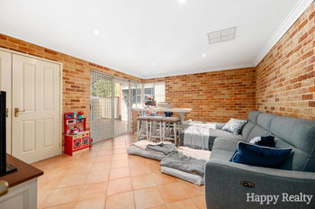 Listing image for 7 Ironwood Court, THORNLIE  WA  6108