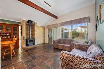 Listing image for 3 Dampier Court, THORNLIE  WA  6108