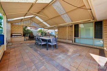 Listing image for 3 Dampier Court, THORNLIE  WA  6108