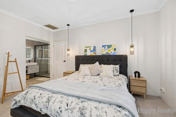 Listing image for 10 Edmonton Road, CANNING VALE  WA  6155