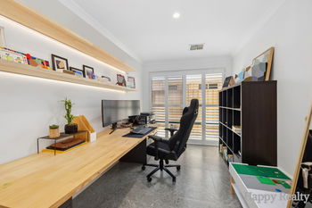 Listing image for 10 Edmonton Road, CANNING VALE  WA  6155