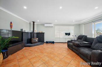 Listing image for 2 Challenger Drive, THORNLIE  WA  6108