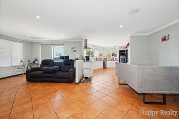 Listing image for 2 Challenger Drive, THORNLIE  WA  6108