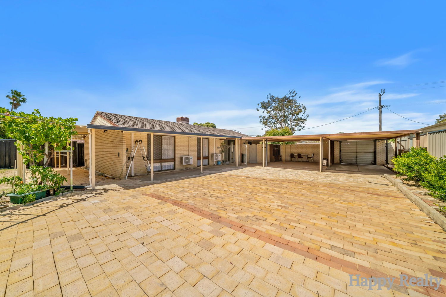 Listing image for 36 Huggins Road, THORNLIE  WA  6108