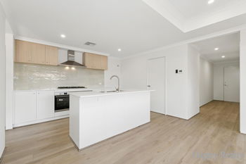 Listing image for 16 Kembla Way, LAKELANDS  WA  6180