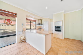 Listing image for 2 Bartlett Way, CANNING VALE  WA  6155