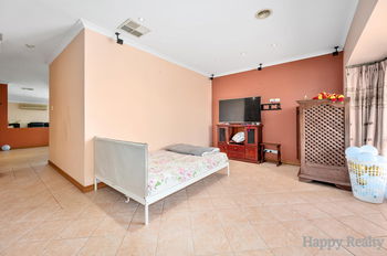 Listing image for 11 Lincoln Place, CANNING VALE  WA  6155