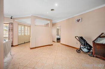 Listing image for 11 Lincoln Place, CANNING VALE  WA  6155