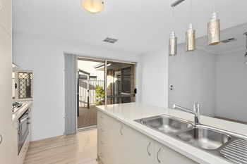 Listing image for 26 Middle Parkway, CANNING VALE  WA  6155