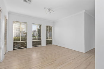 Listing image for 26 Middle Parkway, CANNING VALE  WA  6155