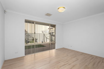 Listing image for 26 Middle Parkway, CANNING VALE  WA  6155