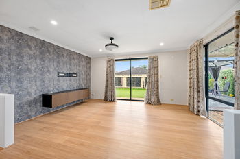 Listing image for 40 Amherst Road, CANNING VALE  WA  6155