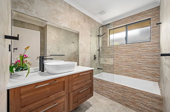 Listing image for 40 Amherst Road, CANNING VALE  WA  6155