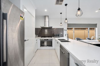 Listing image for 31 O'Connor Loop, CANNING VALE  WA  6155