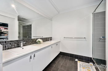 Listing image for 31 O'Connor Loop, CANNING VALE  WA  6155