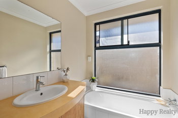 Listing image for 6 Russelia Street, CANNING VALE  WA  6155