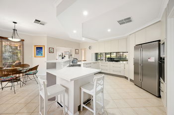 Listing image for 6 Luton Court, CANNING VALE  WA  6155