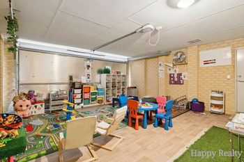 Listing image for 8 Luke Court, THORNLIE  WA  6108