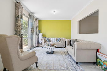 Listing image for 8 Luke Court, THORNLIE  WA  6108