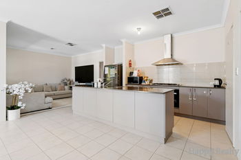 Listing image for 8 Luke Court, THORNLIE  WA  6108