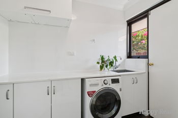 Listing image for 10 Chevalier Way, THORNLIE  WA  6108