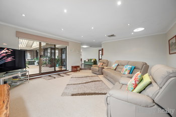 Listing image for 11 Viscount Court, THORNLIE  WA  6108