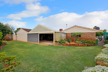 Listing image for 11 Viscount Court, THORNLIE  WA  6108