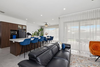 Listing image for 18 Nicholson Court, CANNING VALE  WA  6155