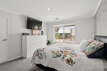 Listing image for 18 Weyba Turn, ELLENBROOK  WA  6069