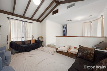 Listing image for 33 Forest Lakes Drive, THORNLIE  WA  6108