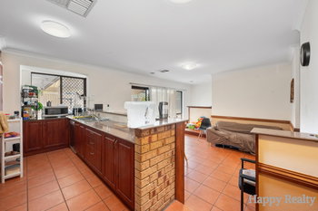 Listing image for 33 Forest Lakes Drive, THORNLIE  WA  6108