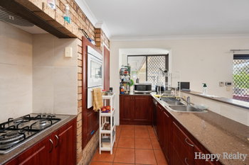 Listing image for 33 Forest Lakes Drive, THORNLIE  WA  6108