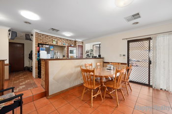 Listing image for 33 Forest Lakes Drive, THORNLIE  WA  6108