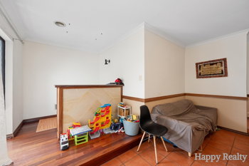 Listing image for 33 Forest Lakes Drive, THORNLIE  WA  6108