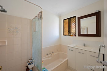 Listing image for 33 Forest Lakes Drive, THORNLIE  WA  6108