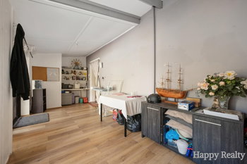 Listing image for 70 Spring Road, THORNLIE  WA  6108