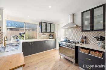 Listing image for 11 Blarney Place, CANNING VALE  WA  6155