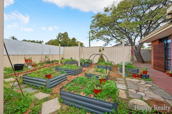 Listing image for 4 Denham Way, THORNLIE  WA  6108