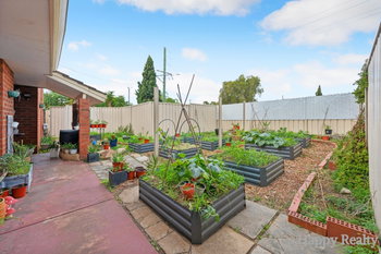 Listing image for 4 Denham Way, THORNLIE  WA  6108