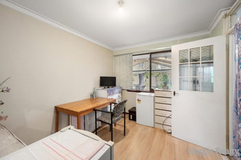 Listing image for 4 Denham Way, THORNLIE  WA  6108