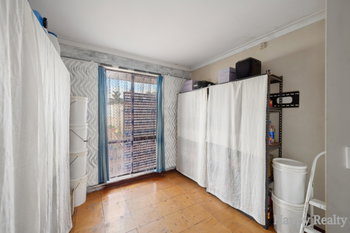 Listing image for 4 Denham Way, THORNLIE  WA  6108