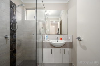 Listing image for 4 Denham Way, THORNLIE  WA  6108