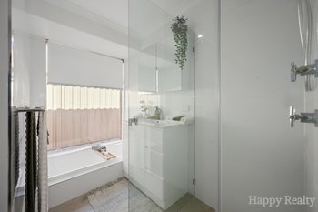 Listing image for 20 Geographe Way, THORNLIE  WA  6108